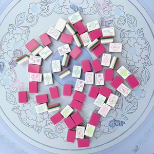 Juego de Mahjong Americano de Lujo de Cuatro Niveles con Diseño Personalizado, Contiene 160 Fichas de Mahjong, Fichas de Mahjong Amara, Regalos de Lujo - Product Image 2