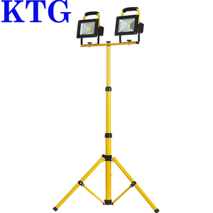 Projecteur LED <span class=keywords><strong>solaire</strong></span> rechargeable de 200 watts avec trépied/support de 2 mètres, projecteur <span class=keywords><strong>solaire</strong></span> à LED haute efficacité - Product Image 5