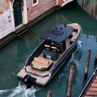 Yacht électrique en fibre de verre 7,99 m * 2,28 m, moteur 150 CV, batterie 90 kWh, télécommande, écran tactile, croiseur sportif pour la pêche et les loisirs