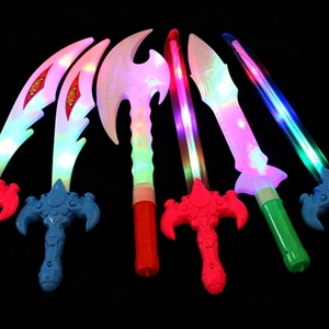 Espada Luminosa de Plástico con Música y Luces de Colores para Niños, Cuchillo de Juguete con Cuchilla Intermitente y Sonidos, Seguro para Regalo o Juego - Product Image 3