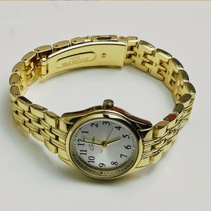Reloj de Acero Inoxidable Dorado para Mujer con Logotipo Besseron Personalizado al por Mayor, Conjunto Minimalista de Regalo, Reloj con Brazalete de 16 mm para Negocios - Product Image 2