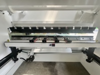 Prensa Plegadora Hidráulica CNC de 125T y 4000mm, 4+1 Ejes TP10S, Máquina de Doblado de Chapa Metálica OEM para Acero de Gabinete, CE ISO Schneider Electric