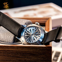 Montre-bracelet automatique mécanique OEM ODM avec mouvement à heures sauteuses, complication, verre saphir bombé lumineux et bracelet en silicone