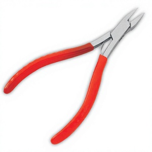 Alicates Profesionales para Cutículas con Cuchillas de Acero Inoxidable y Mangos Rojos para el Cuidado de Manicura DIY - Product Image 2