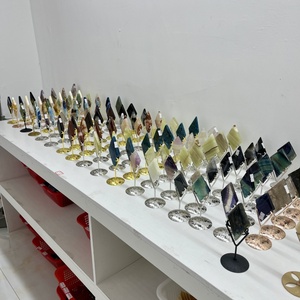 Prix usine <span class=keywords><strong>Dalle</strong></span> de diamant de forme libre de quartz de pierres de cristal naturel de haute qualité pour la décoration - Product Image 4