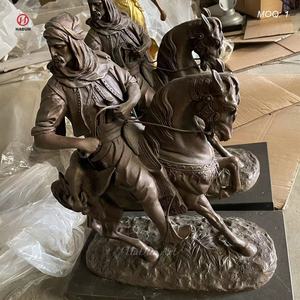 Statue de <span class=keywords><strong>cheval</strong></span> et de figurine en bronze en métal personnalisé de haute qualité pour la décoration intérieure - Product Image 1