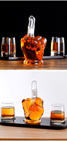 Ensemble de carafes Middle Finger 1000ML avec 2 tasses de bouteille de whisky Base en bois en verre Conteneur à vin pour cadeaux d'affaires Fête des pères