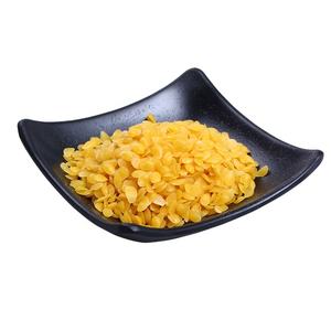 Vente en gros de granules de cire d'abeille jaune pur Zorue 100% Source d'abeille de qualité alimentaire et cosmétique emballée dans un sac en vrac de Chine - Product Image 1