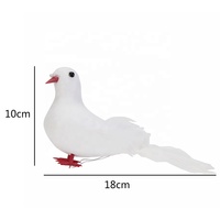 Colombe blanche classique en mousse et coton avec plumes artificielles