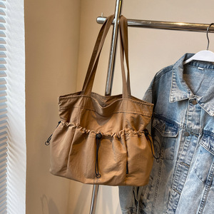 Nhà máy sản xuất túi Tote thông thường hàng ngày nhẹ thời trang và phù hợp cho cả công việc và việc vặt - Product Image 5