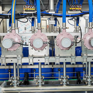 Machine de remplissage et d'embouteillage pour bidons et jerricans de 5L, 10L, 25L et 20 litres, pour liquides chimiques acides et moussants, avec fonction anti-corrosion automatique - Product Image 2