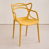 Chaises de salle à manger en plastique empilables de qualité supérieure, modernes, ergonomiques, avec dossier en forme d'oreilles de chat, durables, imperméables, portables, pour l'extérieur, la maison, l'hôtel