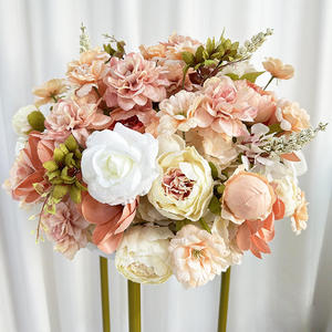 Ramo de Flores de Seda Romántico y Soñador, Peonías y Rosas Blancas y Rosas Mezcladas, Hecho a Mano, Alta Simulación, Arreglo Floral Otoñal para Bodas - Product Image 1