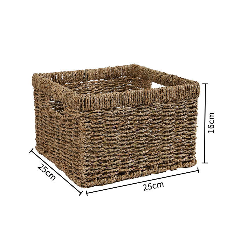 พืชน้ำทรงสี่เหลี่ยมขนาดเล็ก