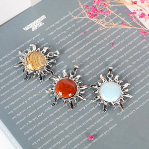 Bán buôn thạch anh Vòng cổ handmade dây bọc đồ trang sức Mặt trời Mặt dây chuyền đá quý quyến rũ Mặt dây chuyền pha lê - Product Image 3