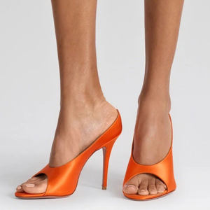 Sandalias personalizadas con punta abierta para mujer, talla grande 45, mulas, tacones altos y finos, sandalias de satén, vestido, <span class=keywords><strong>zapatos</strong></span> de ajuste <span class=keywords><strong>ancho</strong></span> de patente brillante - Product Image 3