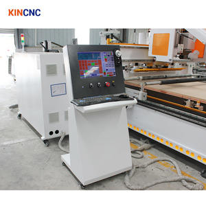Machine de fraisage CNC pour le travail du bois avec étiquetage automatique et chargement/déchargement automatiques, dotée d'un nesting intelligent - Product Image 3