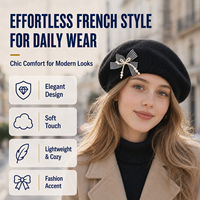 Béret noir en tricot doux pour femme avec nœud en ruban à carreaux et pompon perlé – Chaud, tendance, idéal pour l'hiver et les fêtes – Vente en gros