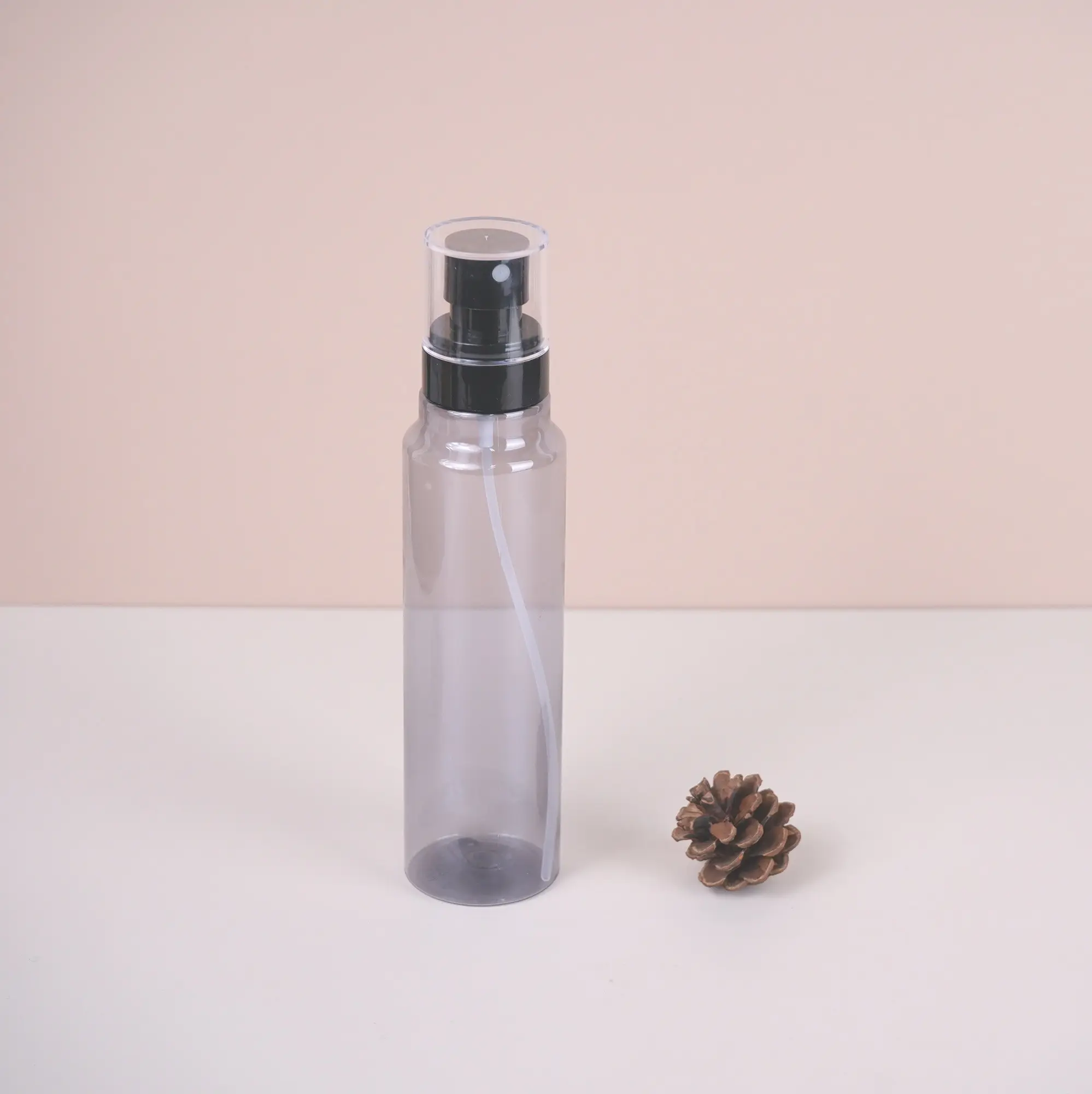 Özel şeffaf siyah pompalı sprey şişe 100ml 150ml 200ml kozmetik ambalaj için 250ml PET plastik sprey şişe