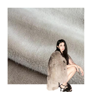 100% Polyester <span class=keywords><strong>fausse</strong></span> <span class=keywords><strong>fourrure</strong></span> vison lapin <span class=keywords><strong>fourrure</strong></span> tissu en peluche tissu épais pour vêtements <span class=keywords><strong>haut</strong></span> <span class=keywords><strong>de</strong></span> <span class=keywords><strong>gamme</strong></span> femmes en peluche manteau <span class=keywords><strong>fourrure</strong></span> tissu personnalisé - Product Image 1