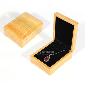 Boîte à bagues personnalisée en gros, type coquille, en bois grainé, avec intérieur en velours, pour mariage et fiançailles - Product Image 2