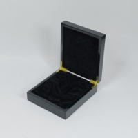 Boîte à parfum en bois brillant avec doublure en velours, incrustations décoratives, charnière dorée, logo personnalisé, couvercle rabattable pour emballage cadeau de parfum et cosmétiques