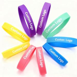 สายรัดข้อมือซิลิโคนแบบกำหนดเอง กำไลยางส่วนตัวพร้อมโลโก้หรือข้อความ - Product Image 3