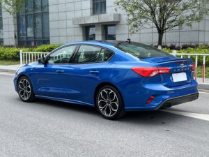 <span class=keywords><strong>Ford</strong></span> <span class=keywords><strong>Focus</strong></span> 2019 Berlina Standard Nazionale <span class=keywords><strong>V</strong></span>, Veicolo Professionale a Benzina con Tetto Panoramico, per Esportazione - Product Image 6