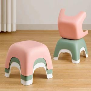 เก้าอี้เด็กไฮ-68 ขนาดเล็ก พลาสติกกันลื่น ดีไซน์เรียบง่าย สำหรับห้องน้ำเด็กหรือเปลี่ยนรองเท้า - Product Image 4