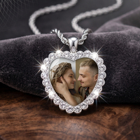 Collier personnalisable en forme de cœur avec pendentif long pour couple, idéal pour les photos de groupe, avec diamant, pour usage quotidien