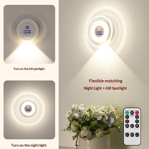 Veilleuse LED intelligente à détection <span class=keywords><strong>de</strong></span> mouvement, télécommande tactile, affichage horloge double mode, design minimaliste moderne, éclairage <span class=keywords><strong>de</strong></span> chevet pour chambre à coucher - Product Image 3