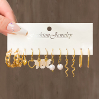 KISSWIFE Juego de Aretes de Aro Colgantes con Perlas en Color Dorado, Aretes Grandes de Metal con Círculo Hueco para Mujer, Joyería de Moda Chapada en Oro