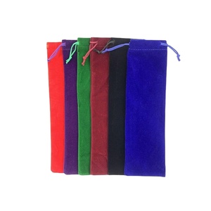 Pochette cadeau en velours noir recyclable avec cordon de serrage, idéale pour bijoux et bagues, estampillée, pour emballage de tasses à thé - Product Image 1