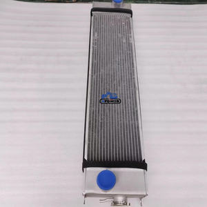 Radiador de maquinaria de construcción con tanque de agua compatible con excavadora Piezas de alta calidad - Product Image 4