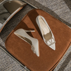 Zapatos de tacón alto de charol con punta fina y diamantes de imitación para mujer, estilo sexy, antideslizantes, de boca poco profunda, para verano - Product Image 4