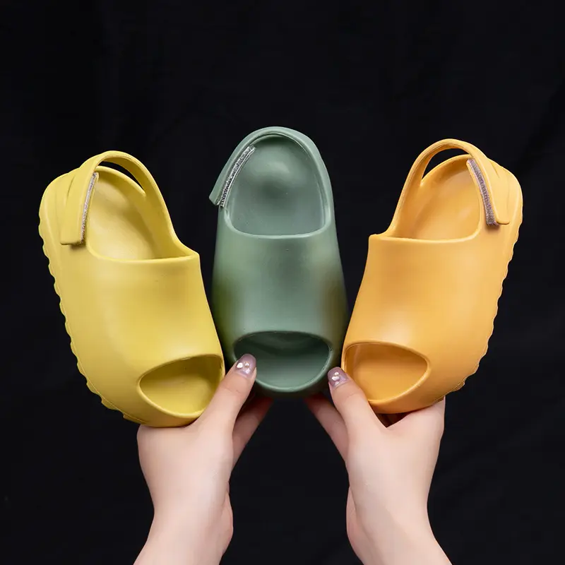 slugged bottom Summer Color in door and outdoor Slide Slippers for children