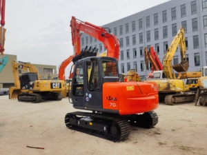 Petites pelles Hitachi ZX70 d'occasion de haute qualité, unités d'occasion d'origine sur chenilles de 7 tonnes à bas prix en vente - Product Image 4