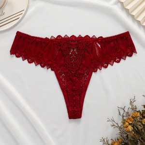 Женские трусики-стринги с вышивкой и заниженной талией - Product Image 3