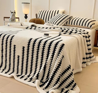 Couverture en flanelle épaisse à rayures de luxe pour toutes les saisons, douce, agréable pour la peau, réversible, surdimensionnée, chaude, pour lit, canapé, pour la maison