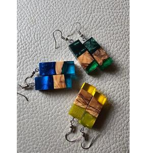 Pendientes Únicos de Resina y Madera, Joyería Hecha a Mano, Estilo Bohemio, Ligeros, Piezas Destacadas, Perfectos para Mujeres, Adolescentes y Niñas - Product Image 1