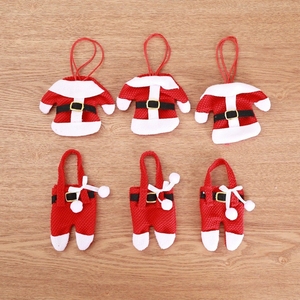 Venta al por Mayor de Porta Cubiertos Navideños con Diseño de Traje de Santa Claus, Bolsa para Cubiertos, Decoraciones para Mesa - Product Image 1