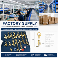 Porte-clés tendance en métal avec lettres, cœurs et champignons, breloque de sac, pendentif, styles variés, en alliage plaqué or, accessoires de voiture pour femmes, vente en gros OEM