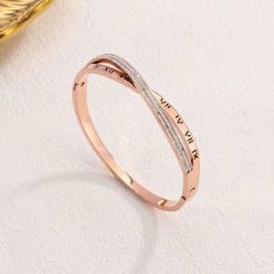 Pulsera de Acero Inoxidable para Mujer, Modelo con Números Romanos, Bañada en Plata, Oro y Oro Rosa, Venta al Por Mayor Transfronteriza - Product Image 4