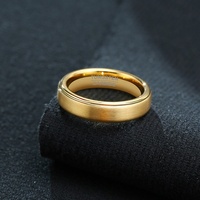 Bagues en tungstène pour hommes, 5MM de largeur, belle finition, noir et or, bijoux, en Stock, prêt à livraison