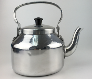 Bouilloire en métal à sifflet sonore à ébullition rapide pour cuisinière à gaz, théière 3,5 L, écologique, vintage, de luxe, décontractée, minimaliste, bohème, tropicale - Product Image 1