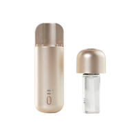 SCENTA OEM Coffret Cadeau Diffuseur de Parfum pour Voiture à Clipser sur Grille d'Aération, Mini Machine à Parfum Automobile USB Rechargeable en Plastique, Sans Eau, Certifié CE