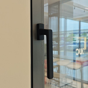 Fenêtre coulissante en aluminium à rupture de pont thermique ZY120, insonorisée, à économie d'énergie, isolation thermique pour usage commercial, résidentiel et salle de bain - Product Image 2