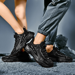 Zapatillas deportivas unisex de malla con suela gruesa y hebilla giratoria, zapatillas informales de otoño para hombre y mujer - Product Image 2