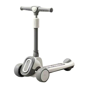 Trottinette électrique pour enfants avec guidon réglable, lumière LED et musique, design pliable et portable, roues larges pour garçons et filles - Product Image 1