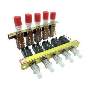 Interruptores de Llave Enclavables de 6, 12, 18, 24 Pines, Conectados, Multiposición, Montaje en Panel, Botón Pulsador de Nylon Rojo, Independientes, SPST, 24VDC, 300mA - Product Image 1